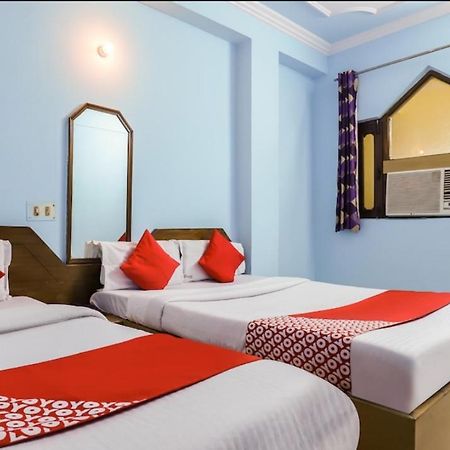 Hotel Raj Hans Dx New Delhi Exteriör bild