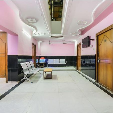 Hotel Raj Hans Dx New Delhi Exteriör bild